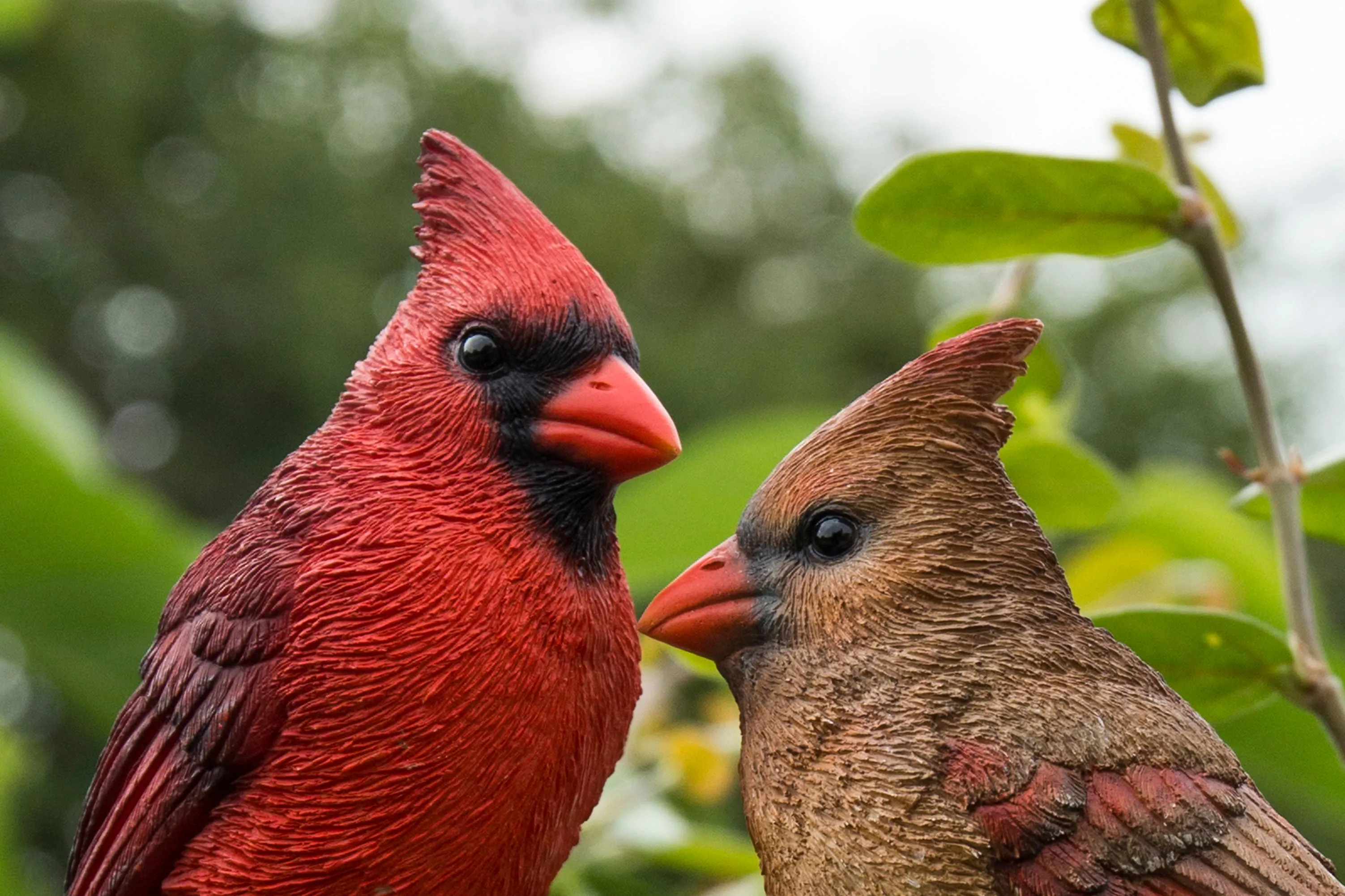 Cardinal Couple on Stump - Lifelike Cardinal Statue for Garden