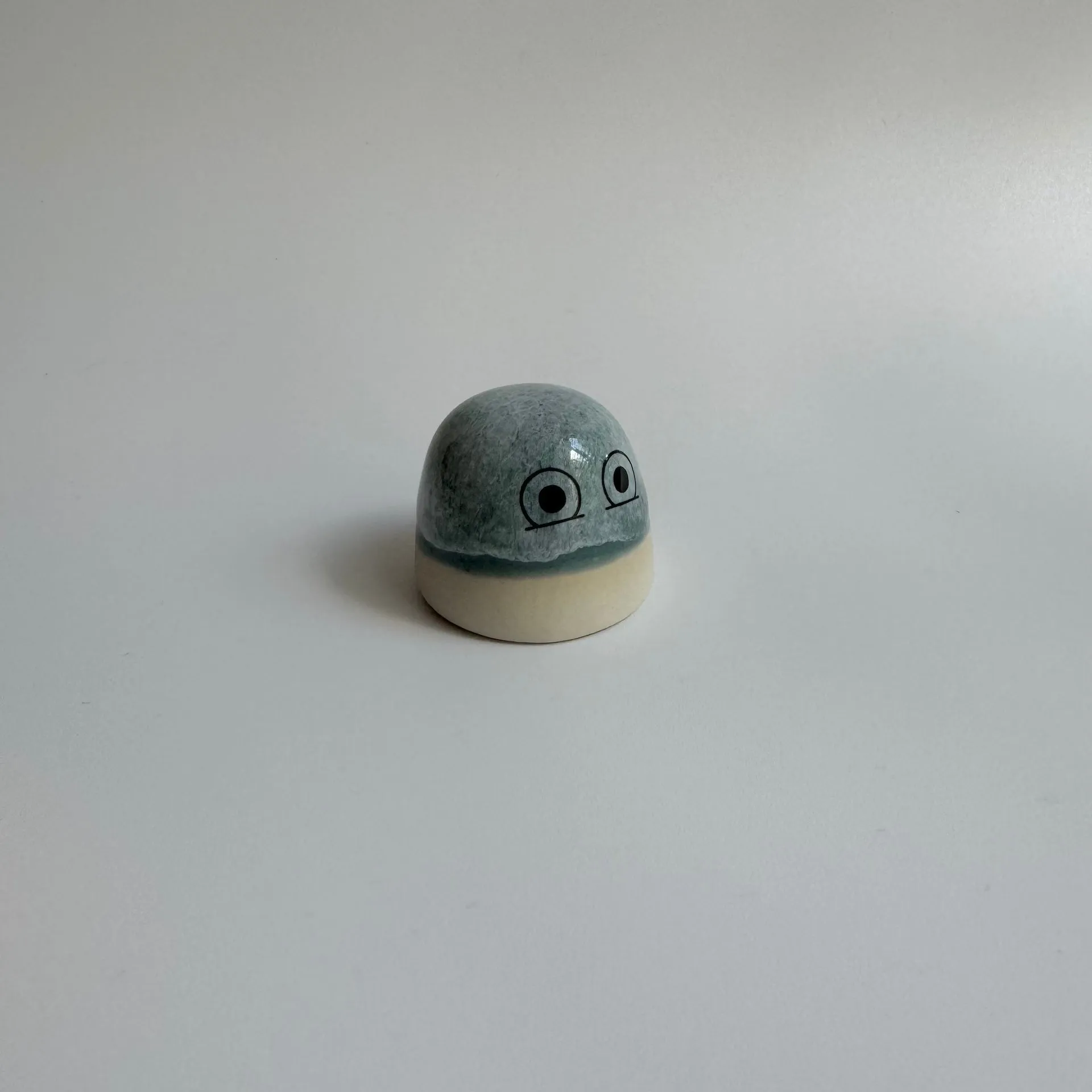 Familia Figurine | Dot | Tide | by Studio Arhoj