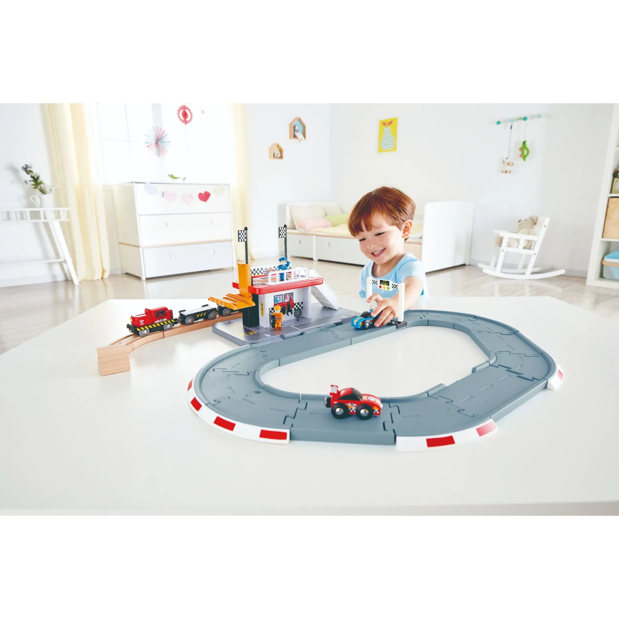 Hape Race Track Station