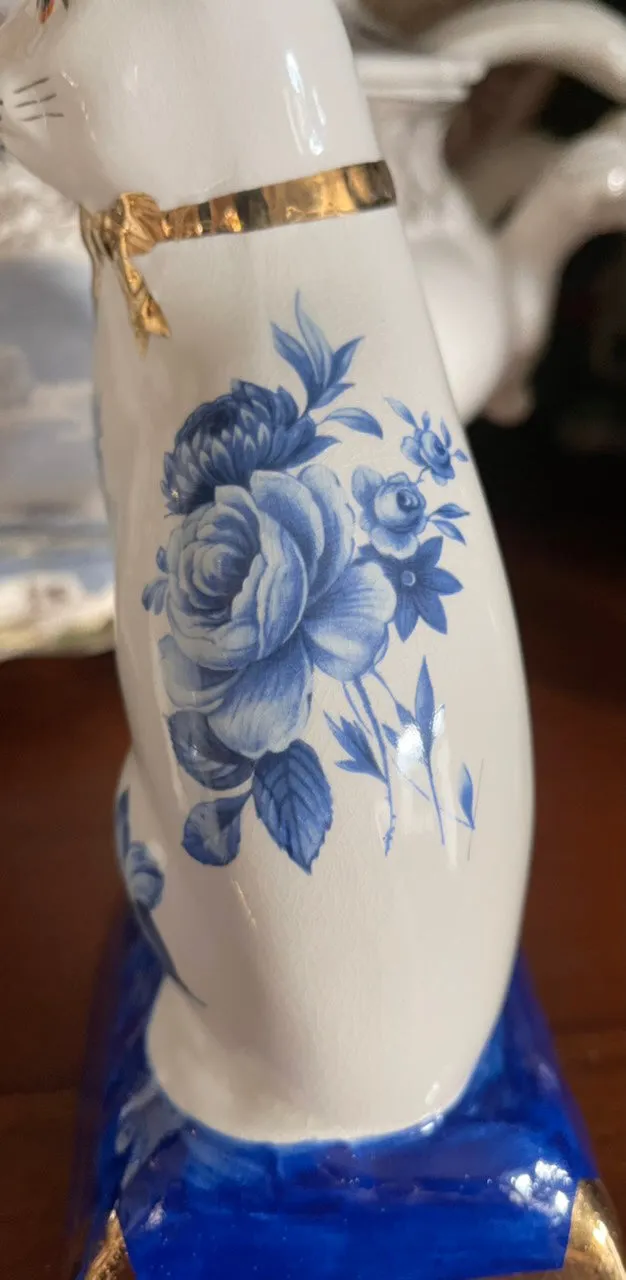 HTF Blue Chintz Roses English Transferware Staffordshire Mantle Cat w/ Bows RARE