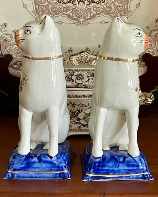HTF Pair Flower Chintz English Staffordshire Mantle Cats