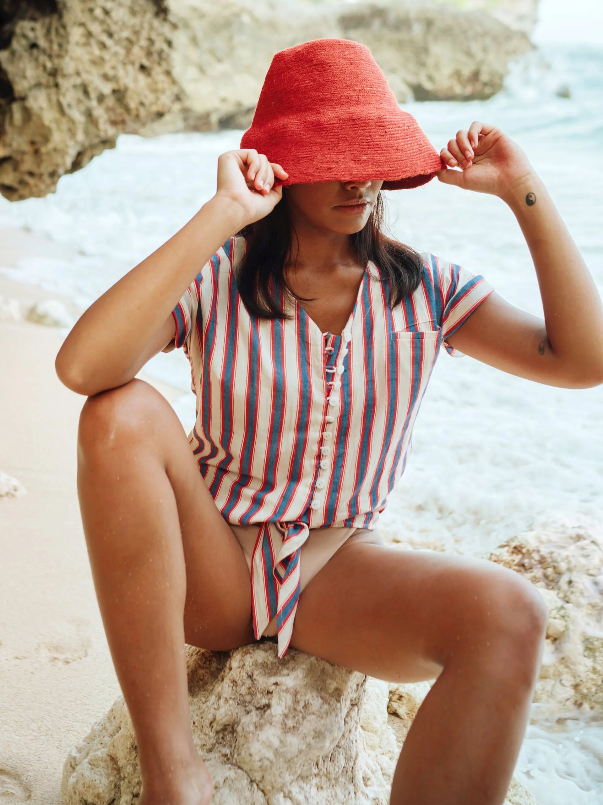 Naomi jute clochet straw hat in red