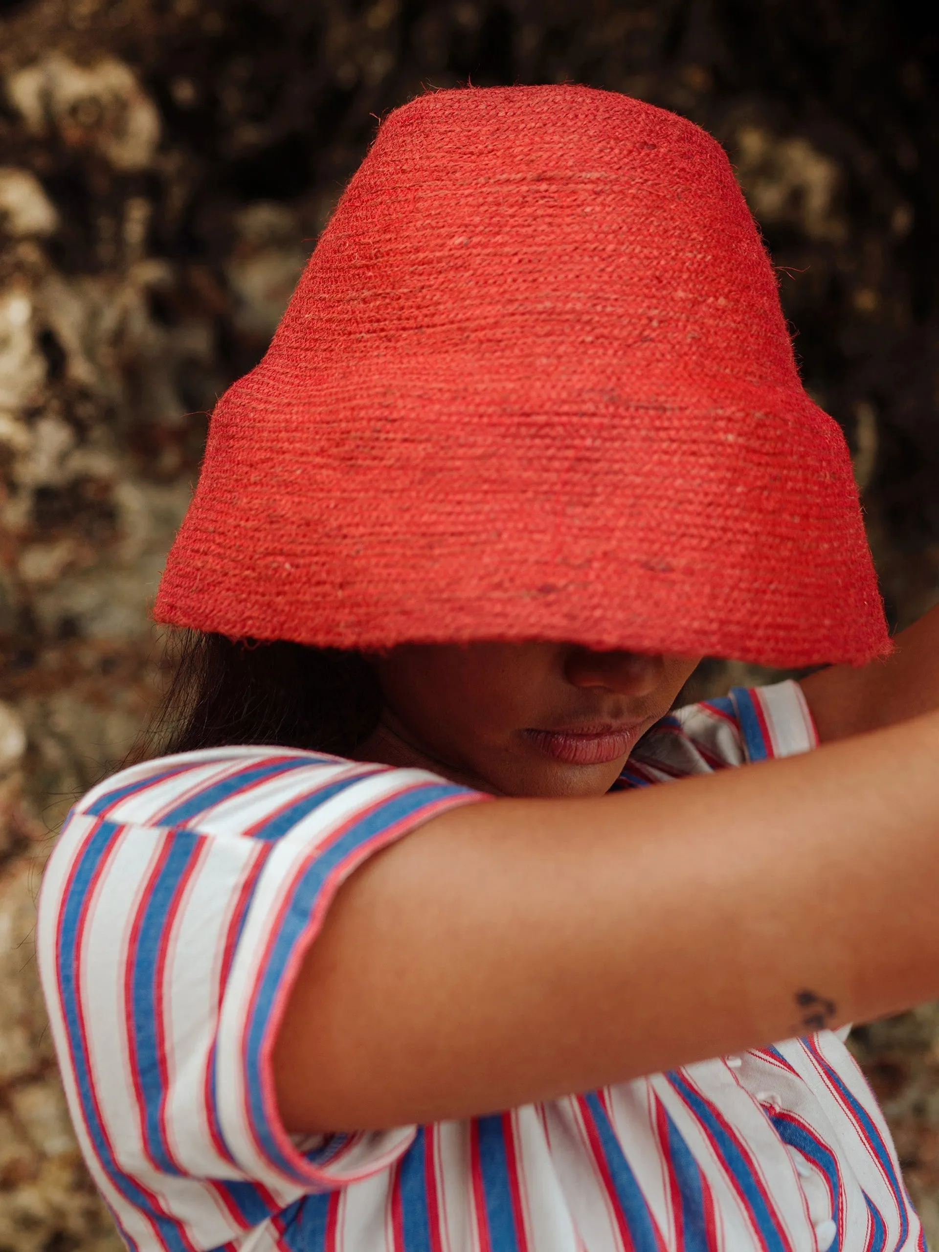 Naomi jute clochet straw hat in red