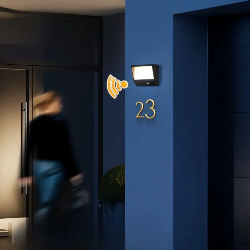 Phaeton Outdoor Wall Lamp