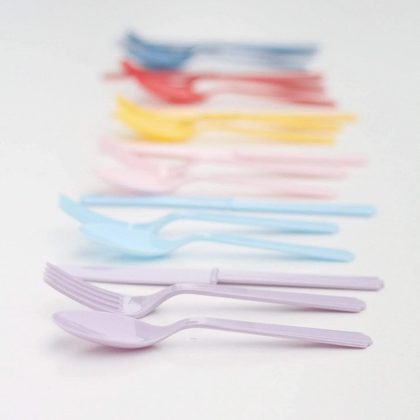 Plastic Cutlery: White (18 piece set)