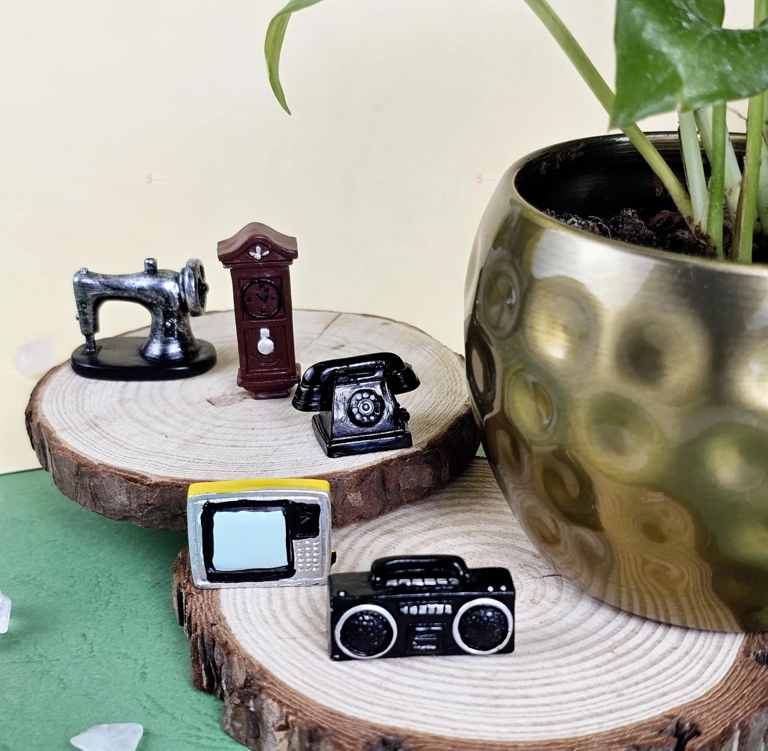 SATYAM KRAFT 1 Set Miniature Set for Home Decor, Unique Gift,Bedroom, Living Room, Office Desk, Figurines, Shelf Decoration Items(5 Piece)(Style 1)